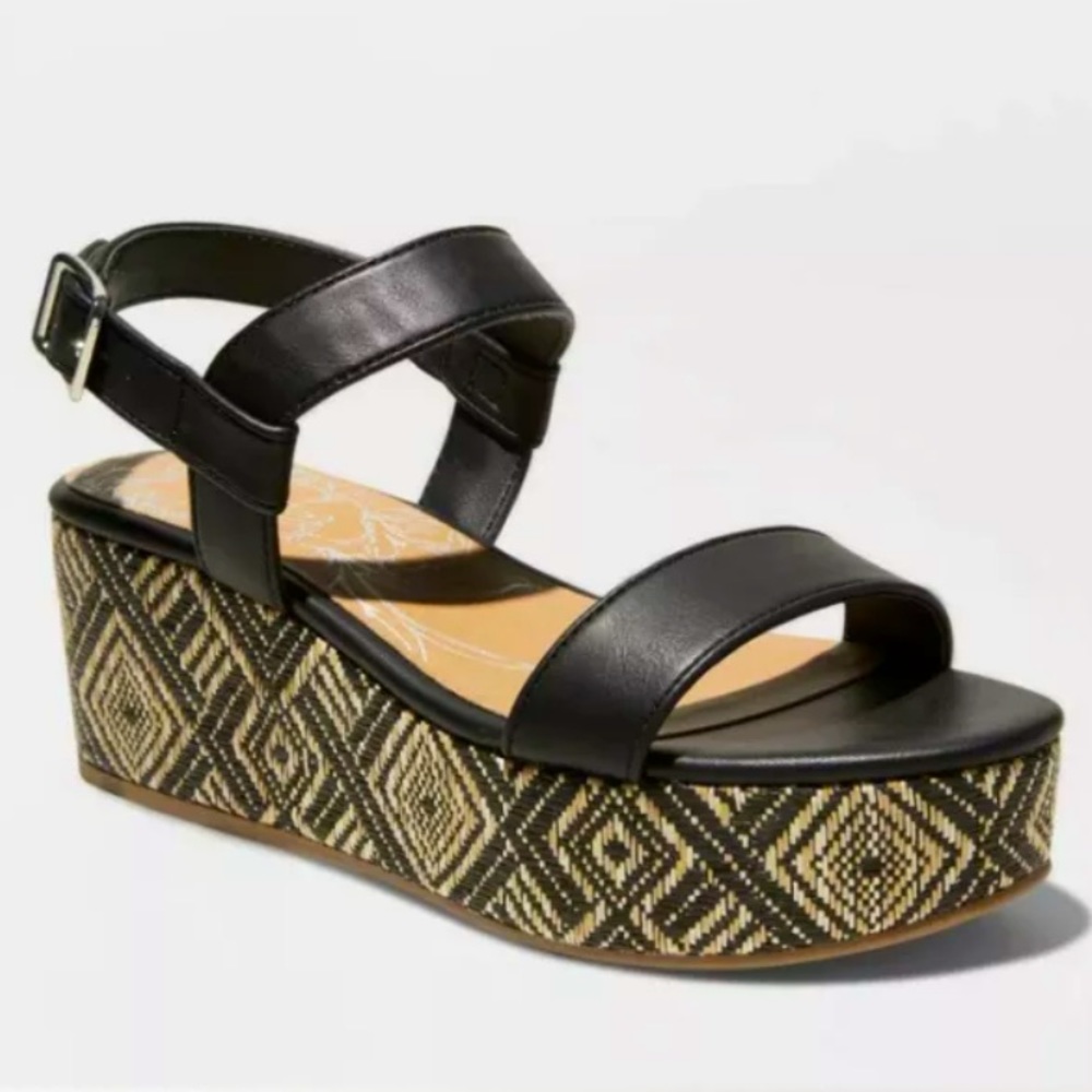 Dolce Vita Black Platform Wedge Sandals with Patterned Raffia-Look Midsole